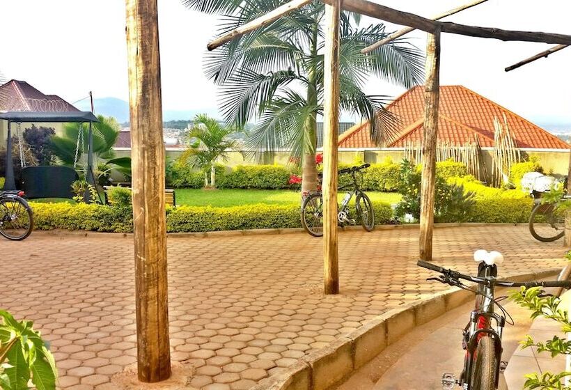 پانسیون Yambi Guest House