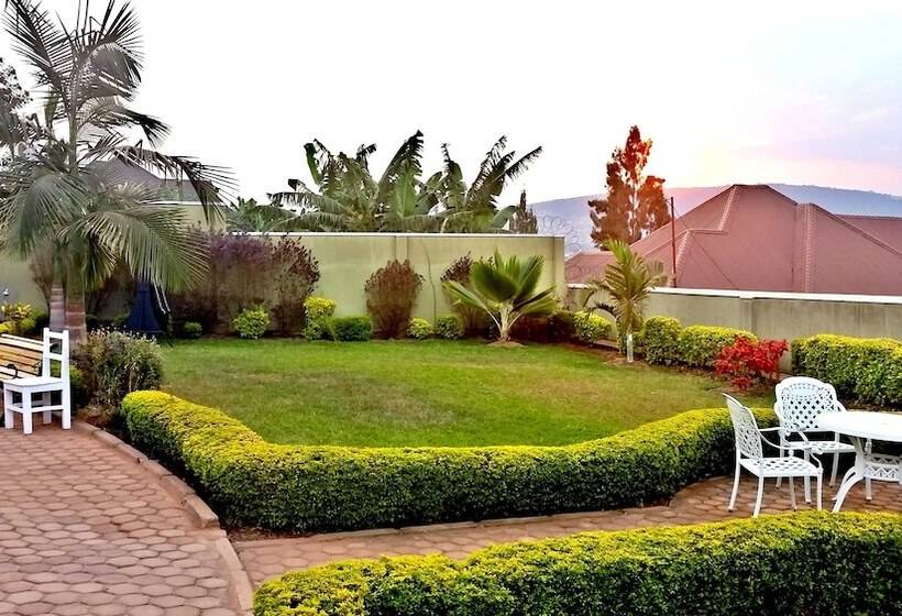 پانسیون Yambi Guest House