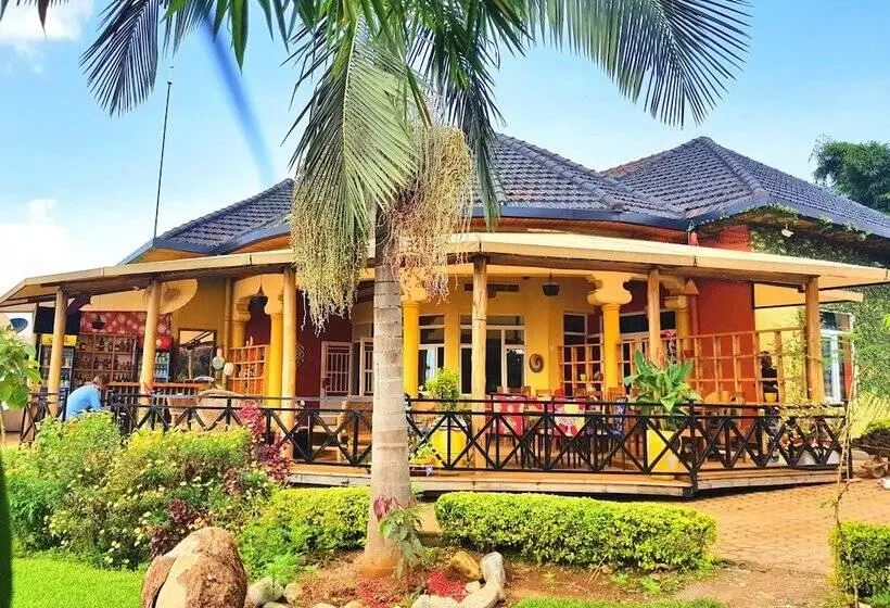 پانسیون Yambi Guest House