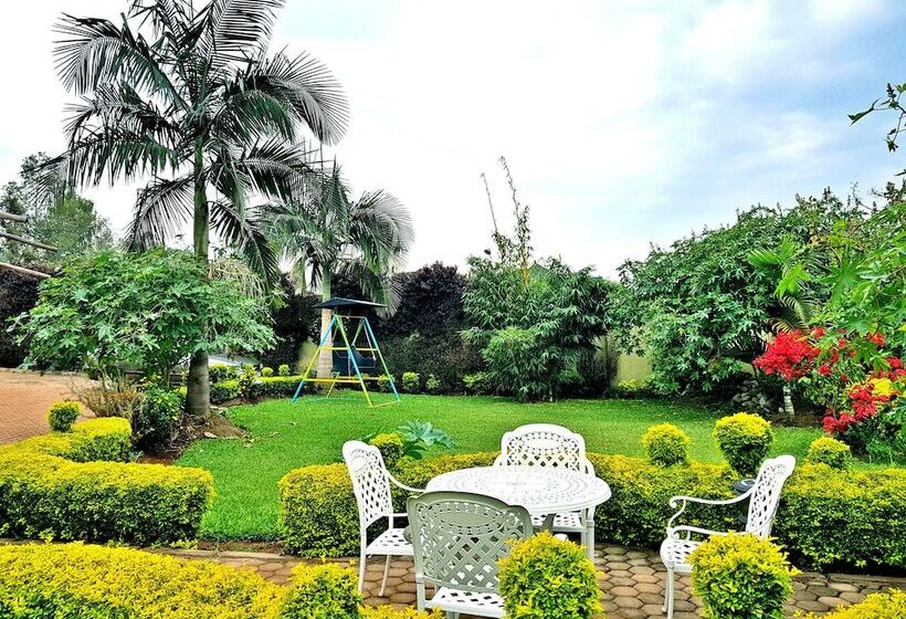 پانسیون Yambi Guest House