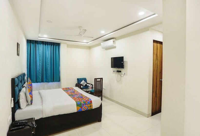 Fabhotel Shiv Rachna
