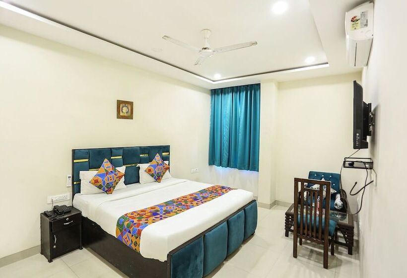 Fabhotel Shiv Rachna