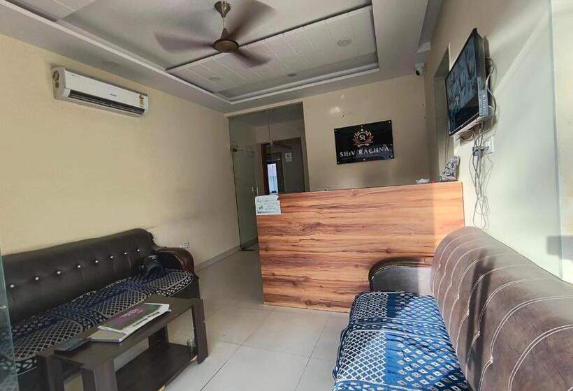 Fabhotel Shiv Rachna