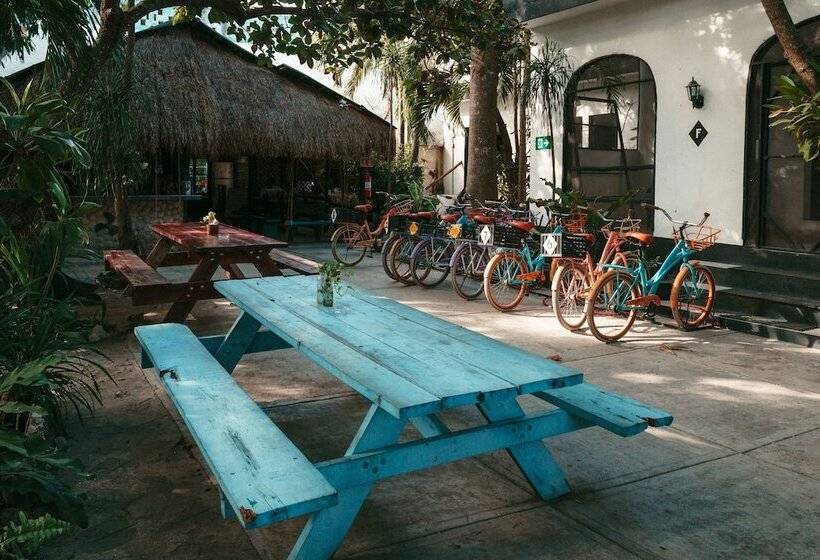 Hostel Oryx Tulum