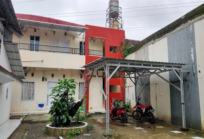 ホテル Adhyaksa Syariah Guest House By Oyo Rooms