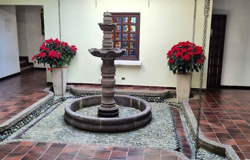 酒店 Babilla House