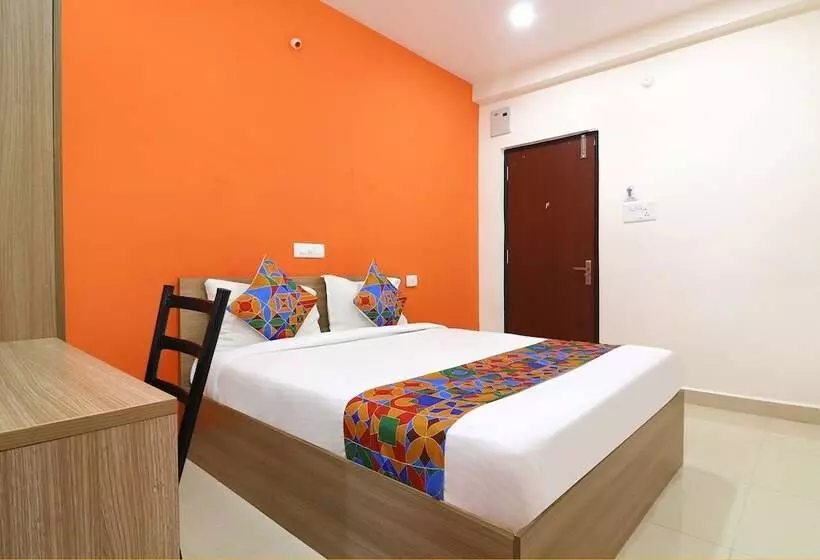 Fabhotel Starhood