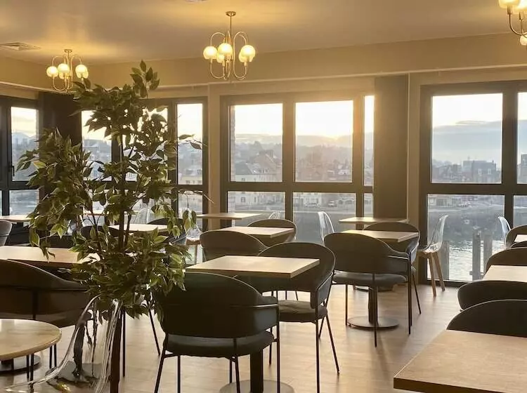 Hotelli La Tour Aux Crabes