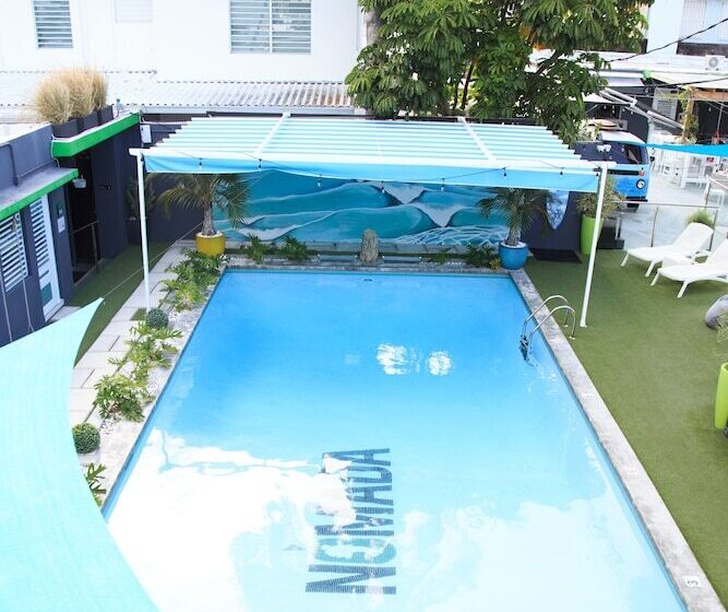 هتل Nomada Beach Hostel Adult Only