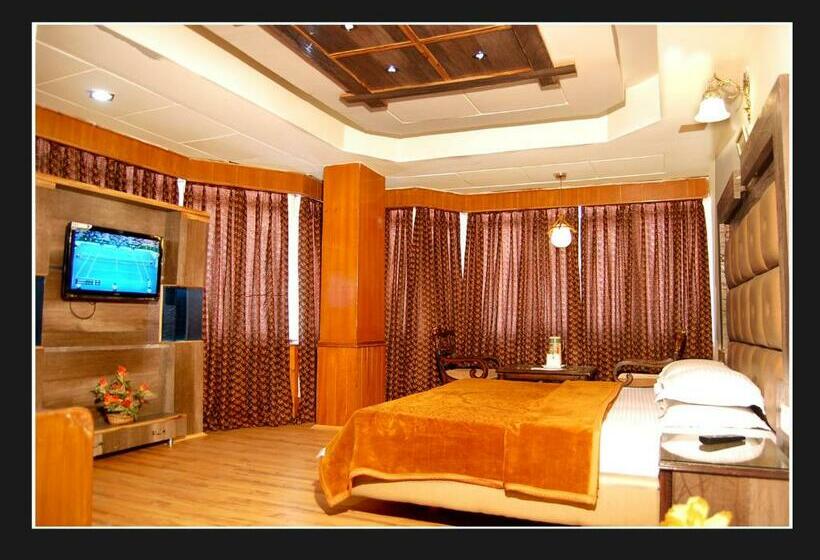 בית מלון כפרי Out Town