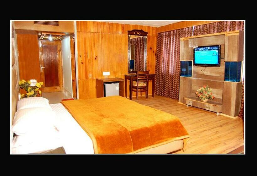 בית מלון כפרי Out Town