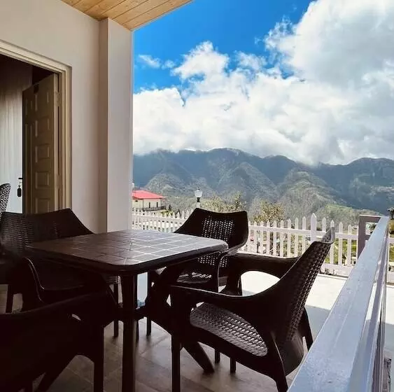 Hotelli The Mountilla