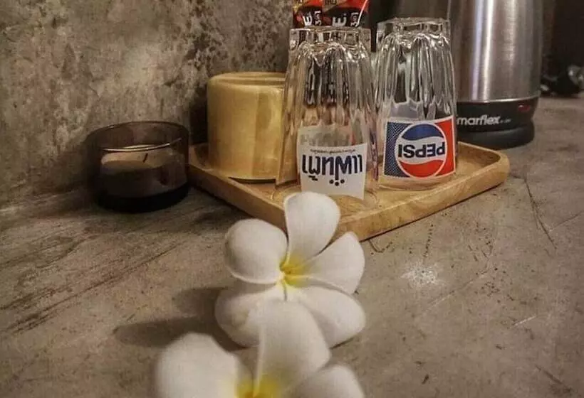 Majatalo Baan Bua Talay