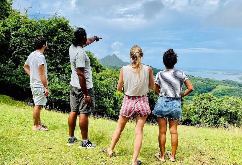 בית מלון כפרי Ferney Nature Lodge