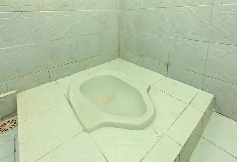 ホテル Spot On 91981 Diwi Homestay