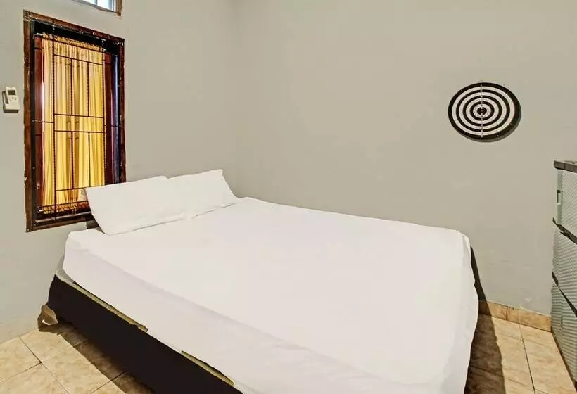 ホテル Spot On 91981 Diwi Homestay