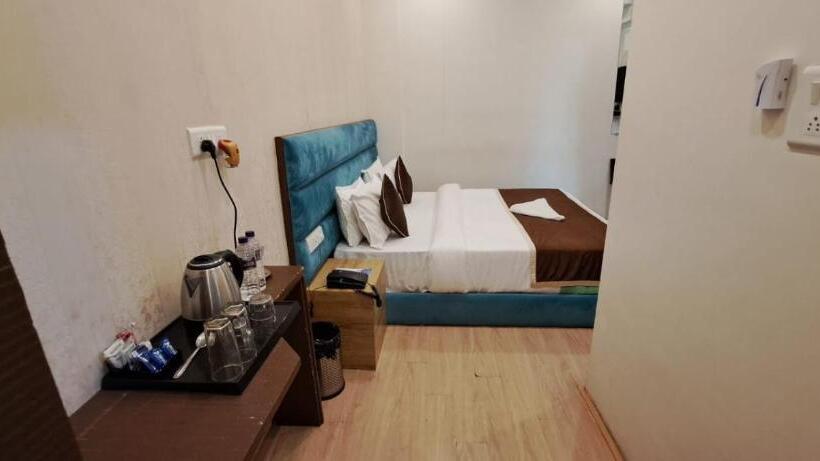 Hotel Super Collection O Ville Parle