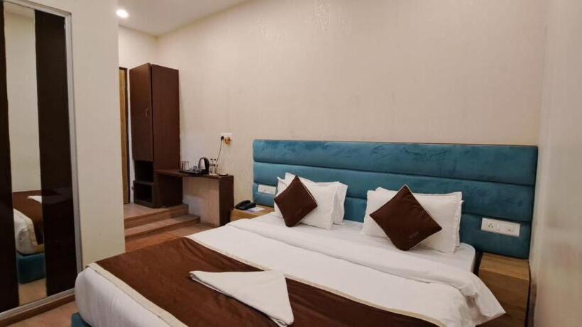 Hotel Super Collection O Ville Parle