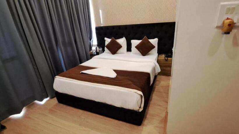 Hotel Super Collection O Ville Parle