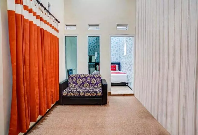 Hotelli Lancar Homestay Syariah By Oyo