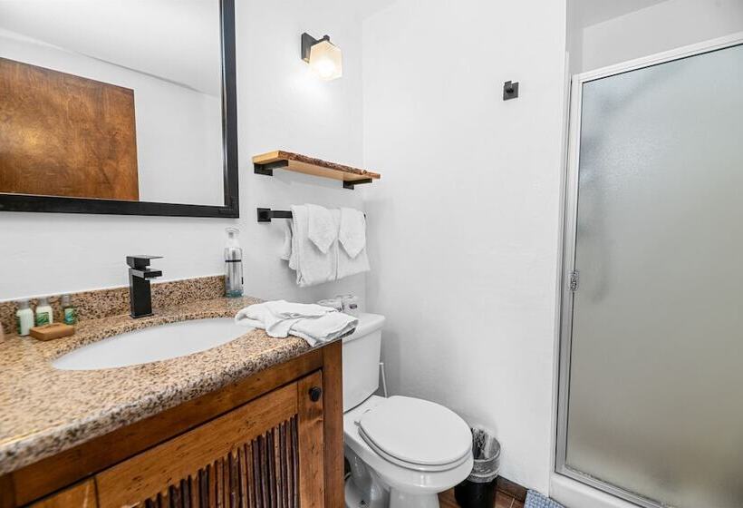 Alpine Retreat Cali Bear