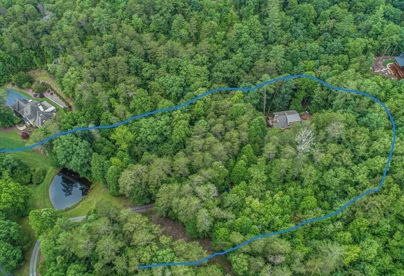 Bear Track Falls Retreat Mtn. Getaway!