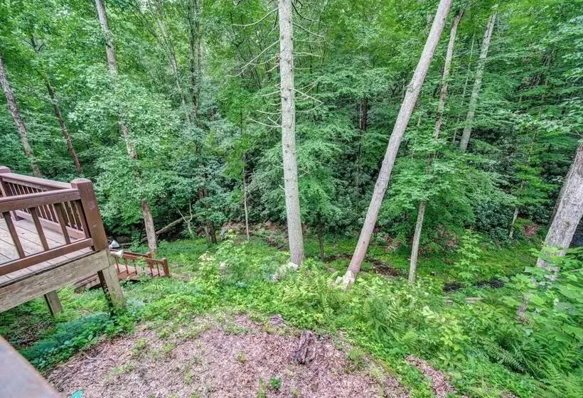 Bear Track Falls Retreat Mtn. Getaway!