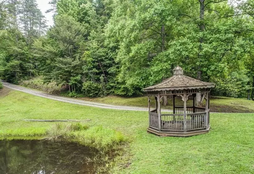 Bear Track Falls Retreat Mtn. Getaway!