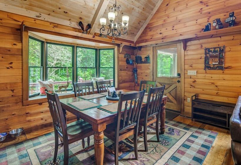 Bear Track Falls Retreat Mtn. Getaway!