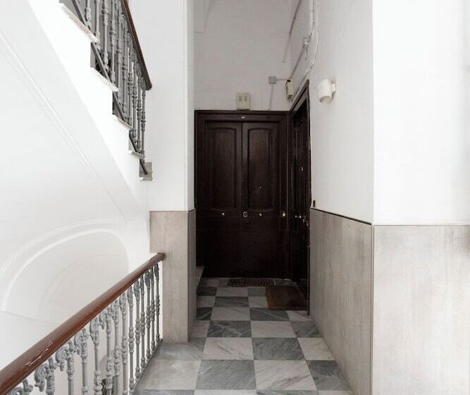 تختخواب و صبحانه La Chambre Duomo