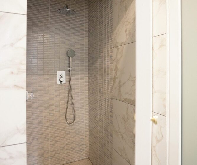 تختخواب و صبحانه La Chambre Duomo