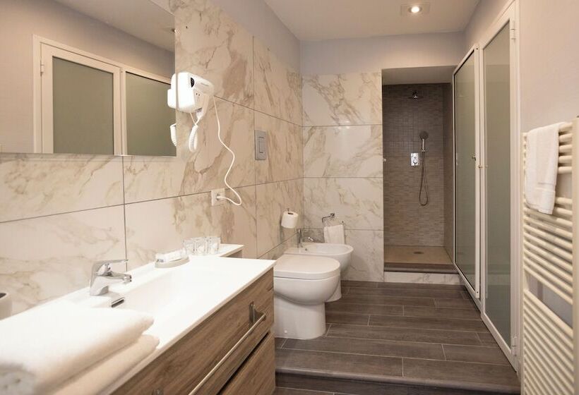 تختخواب و صبحانه La Chambre Duomo