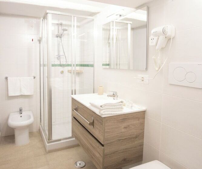 تختخواب و صبحانه La Chambre Duomo