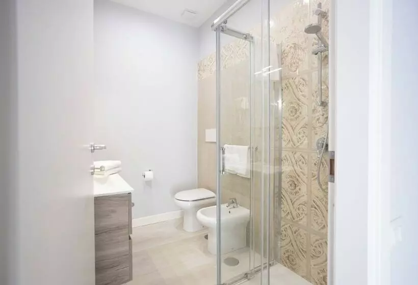 تختخواب و صبحانه La Chambre Duomo