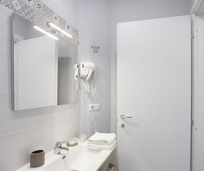 تختخواب و صبحانه La Chambre Duomo