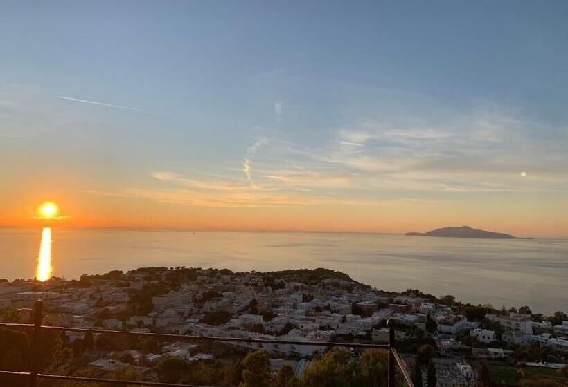 تختخواب و صبحانه Monte Solaro