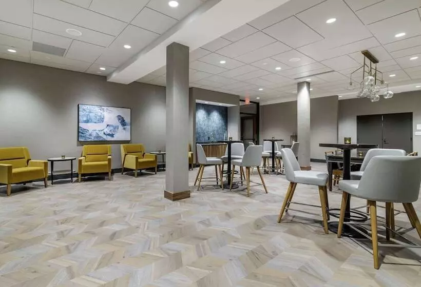 Cambria Hotel Lake Placid   Lakeside Resort