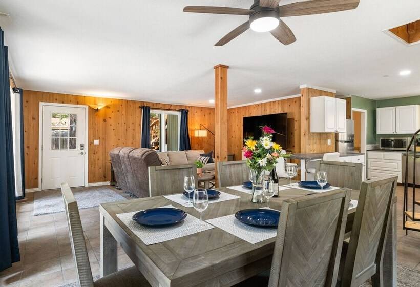 Deschutes Riverwoods Retreat