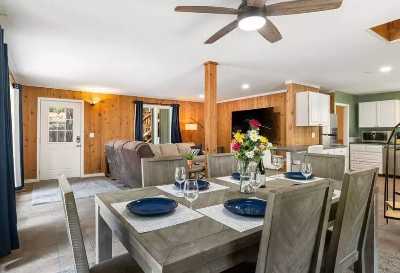 Deschutes Riverwoods Retreat