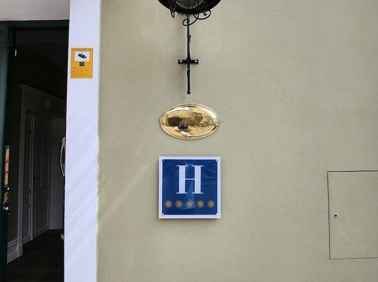 ホテル Boutique Iulia 5 Estrellas