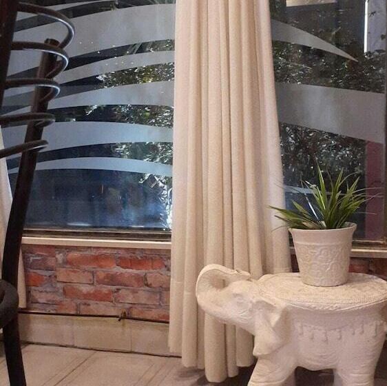 בית מלון כפרי C. 16 62