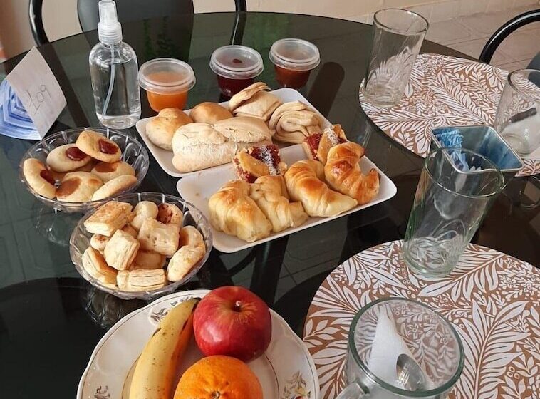 בית מלון כפרי C. 16 62