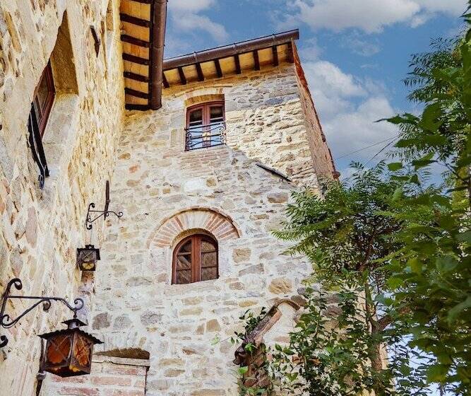 Отель Castello Di Cisterna Umbria