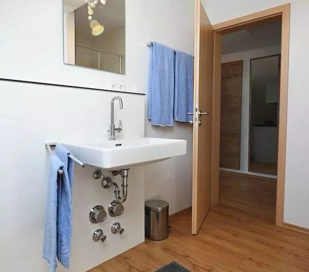 Hotelli Gasthaus Landbrecht