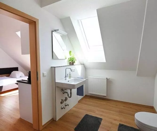 Hotelli Gasthaus Landbrecht