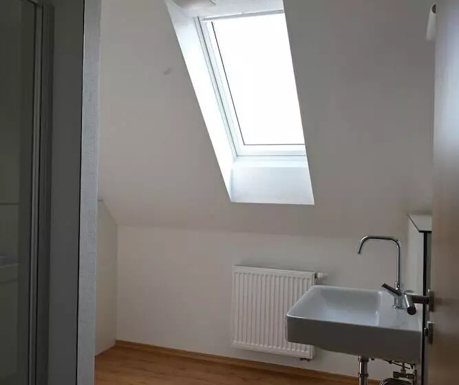 Hotelli Gasthaus Landbrecht