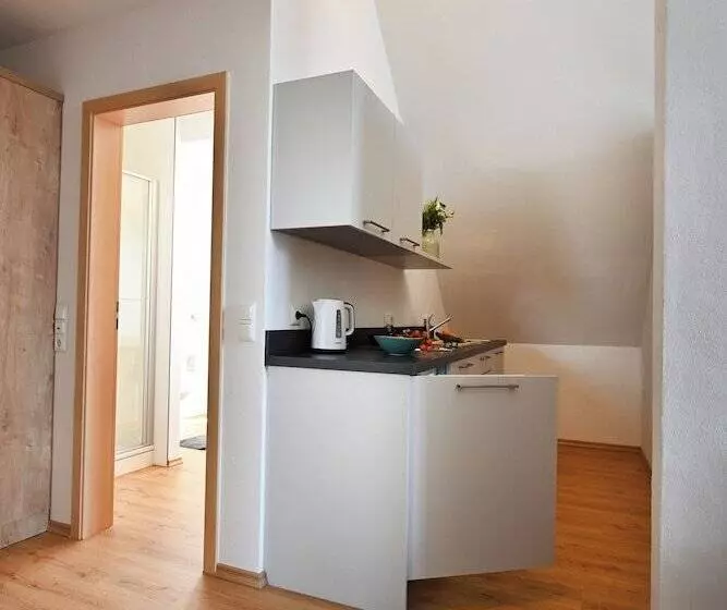 Hotelli Gasthaus Landbrecht