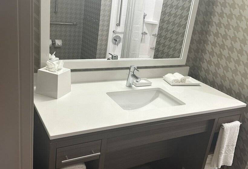 فندق Home2 Suites By Hilton Racine