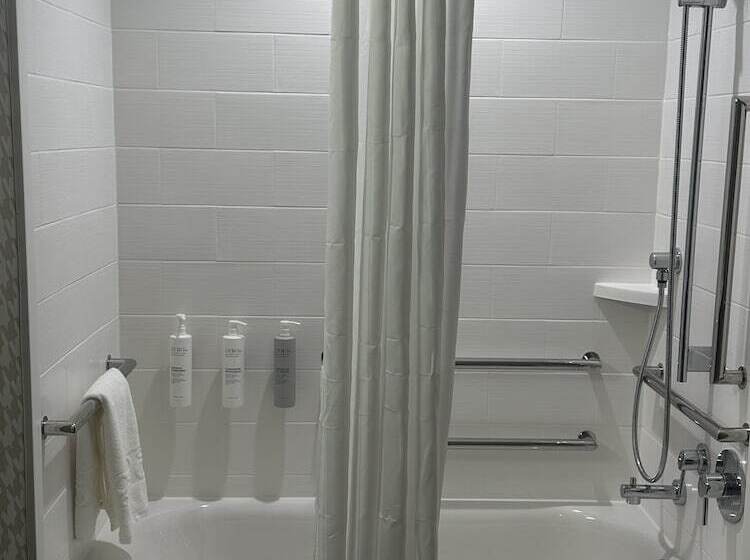 فندق Home2 Suites By Hilton Racine