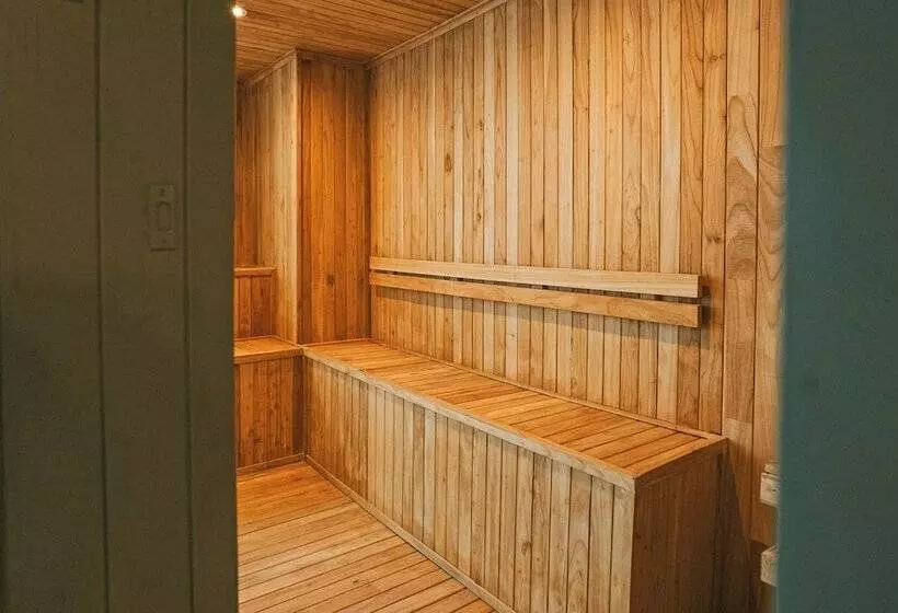 Hotelli Howard Johnson Plaza La Ribera